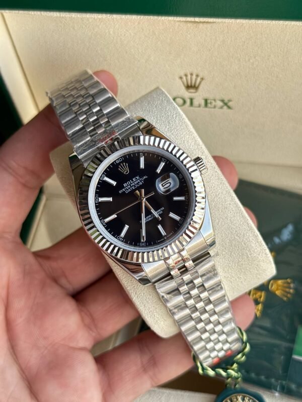 ⁦Rolex Oyster Datejust Mens and womens Watch 126334BKSJ model 1-mirror⁩ - الصورة ⁦4⁩