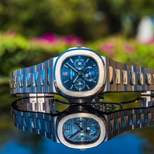 ⁦Patek Philippe Nautilus Ref.5740/1G-001-mirror⁩ - الصورة ⁦2⁩