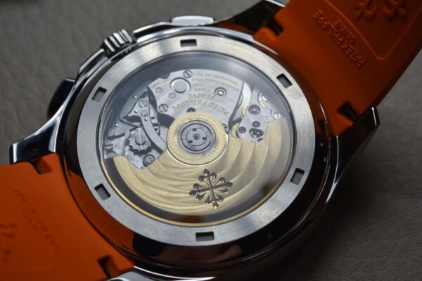 ⁦PATEK PHILIPPE WATCH ORANGE WITH RUBBER ORANGE BELT-ORIGINAL5968A-001-mirror⁩ - الصورة ⁦3⁩
