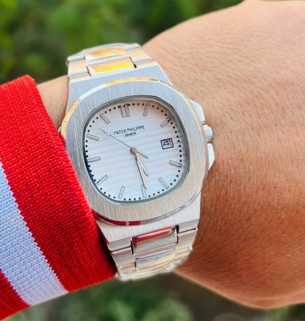 ⁦Patek Philippe Nautilus Jewel Watch 387454-first⁩ - الصورة ⁦5⁩